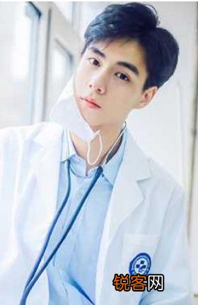 除了肖战李易峰,还有哪些男星戴口罩也很帅？