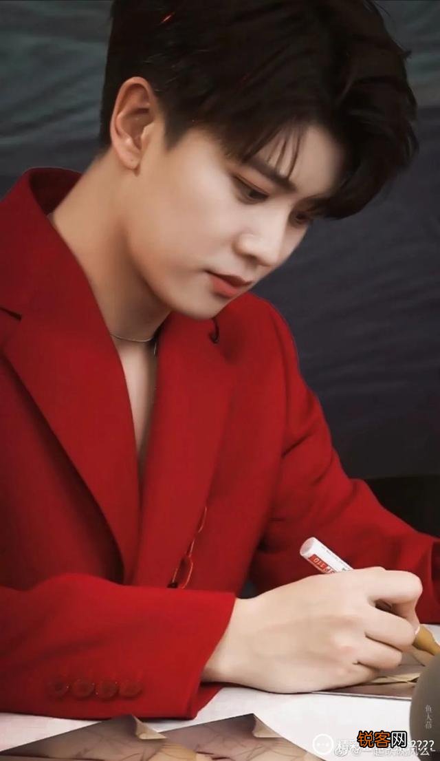 哪个男明星让你一眼觉得特别帅的然后人品还特别好的？