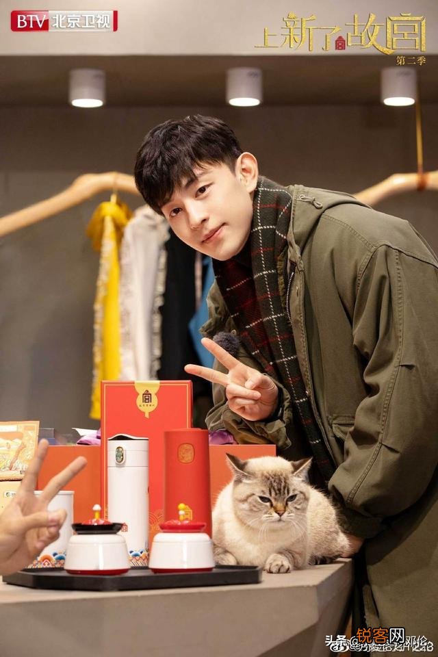 有哪些男星是真的帅？