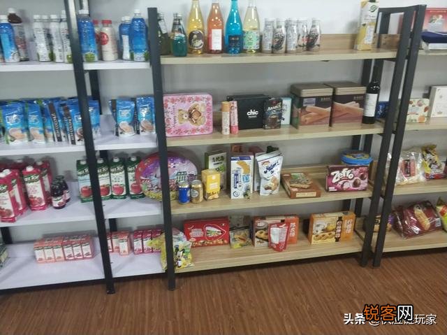 我想开一个小店,投资5万左右,也不需要赚多少,一个月有6000就行,能给点意见吗？