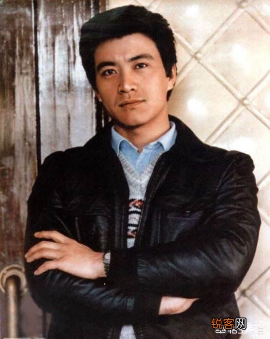 有哪些曾经很帅的男明星？