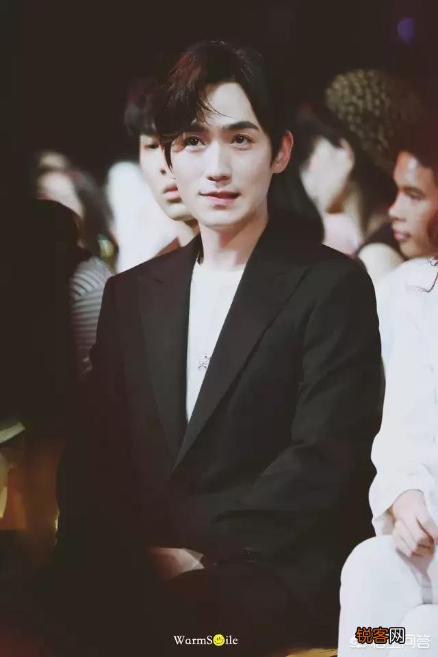 你认为哪位男明星最帅？为什么？