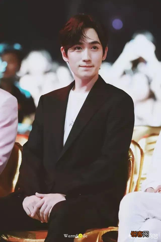 你认为哪位男明星最帅？为什么？