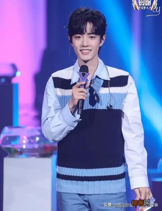 你认为国内男明星最帅的三个是谁？