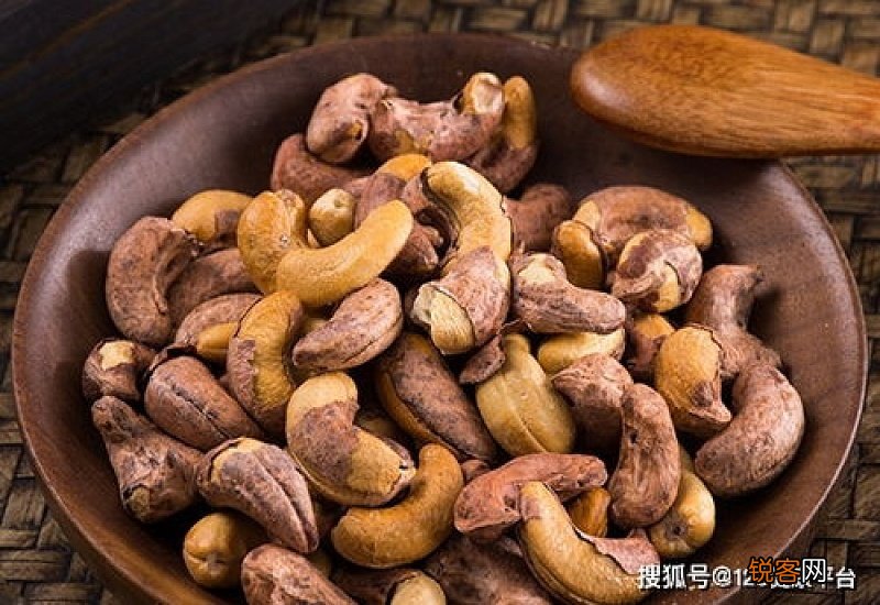 腰果有哈喇味吃了会怎么样