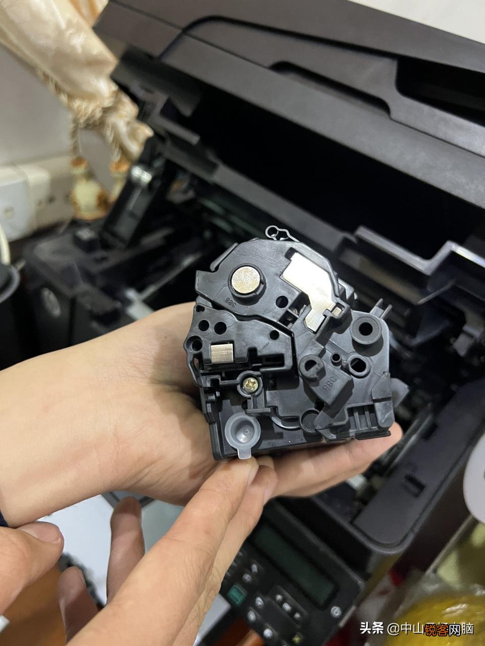 打印机加碳粉的方法 惠普碳粉打印机怎么加粉