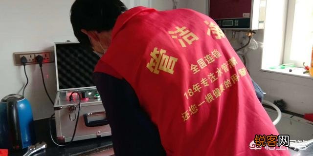 自己家刚刚分了两套房,积蓄有五万,不想上班,做什么小生意好？