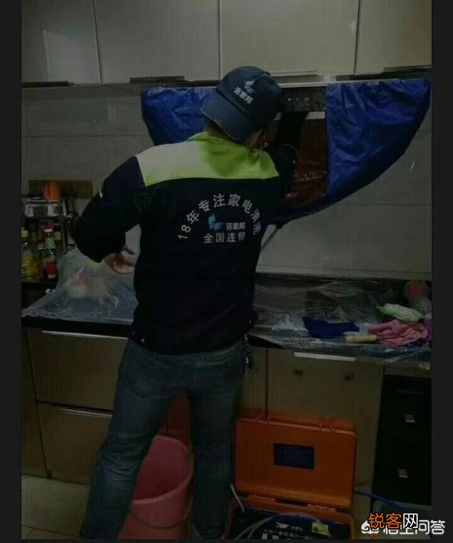 自己家刚刚分了两套房,积蓄有五万,不想上班,做什么小生意好？