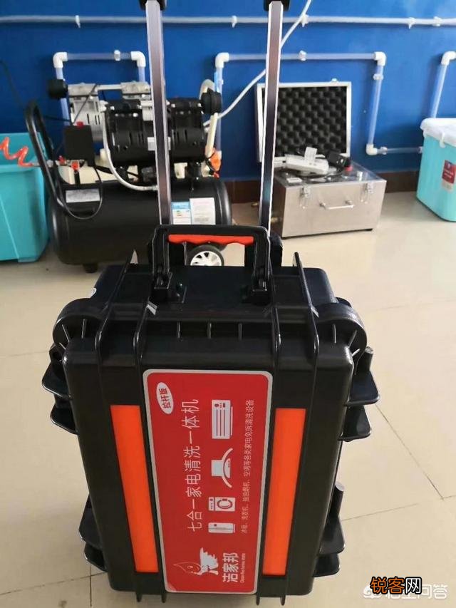 自己家刚刚分了两套房,积蓄有五万,不想上班,做什么小生意好？