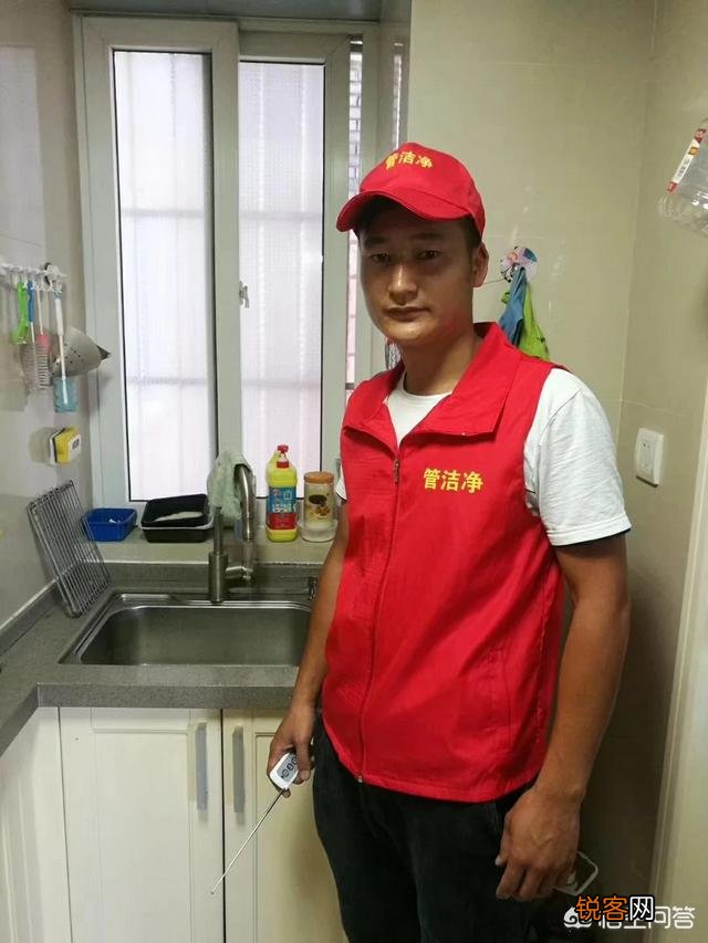 自己家刚刚分了两套房,积蓄有五万,不想上班,做什么小生意好？