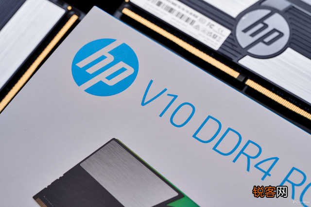电脑内存条怎么取下来 惠普V10 DDR4-3600 RGB内存评测