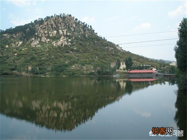 “梁父”在历史上指的是谁？你如何评价这个人？