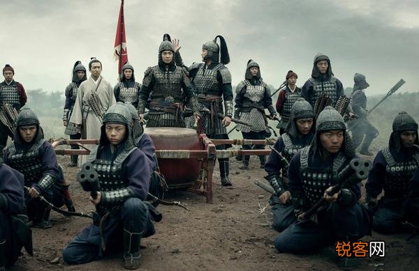 朱元璋不用百姓一粒粟就能养兵百万,为何崇祯却无钱发军饷？你怎么看？