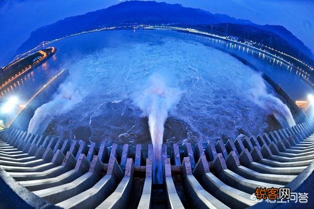 中国耗资近千亿的工程“三峡大坝”是如何回本的？