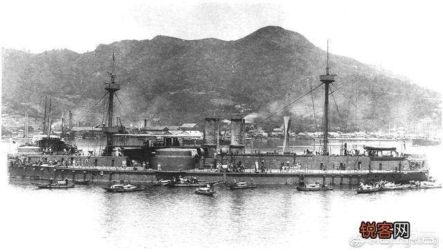 到底是李鸿章挪用了北洋水师的经费还是慈禧太后？