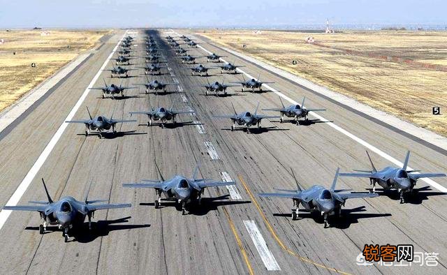 美国一年军费高达7000亿,拥有4万架战机 ,为何一直都拖不垮？