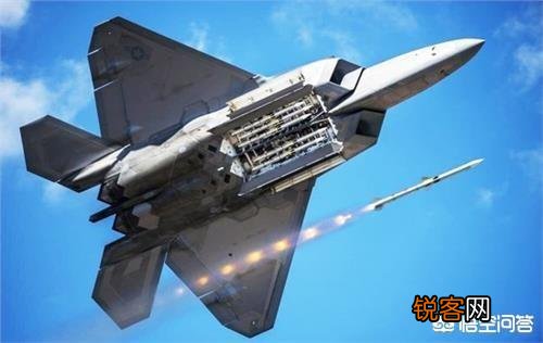 美国一年军费高达7000亿,拥有4万架战机 ,为何一直都拖不垮？