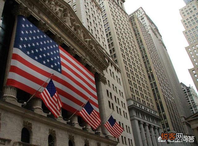 美国一年军费高达7000亿,拥有4万架战机 ,为何一直都拖不垮？