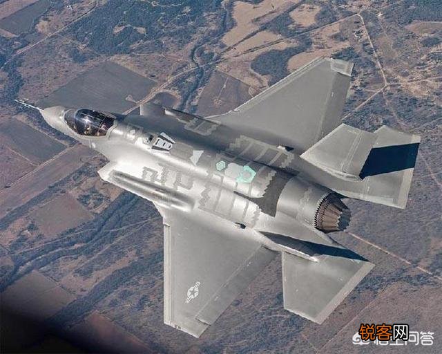 美国一年军费高达7000亿,拥有4万架战机 ,为何一直都拖不垮？