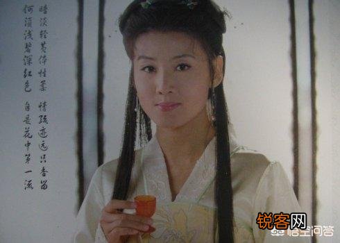 李清照的“人比黄花瘦”中的黄花指的是什么花？