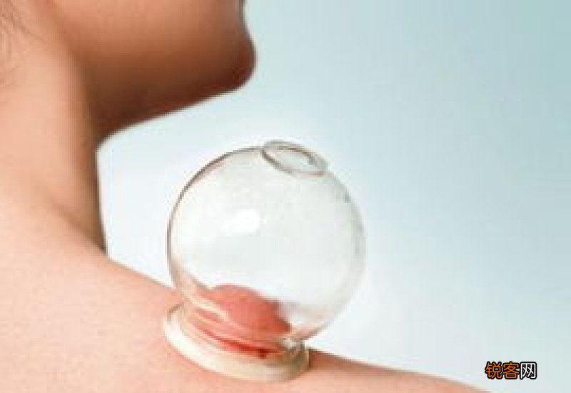 脚底拔了火罐能洗澡吗