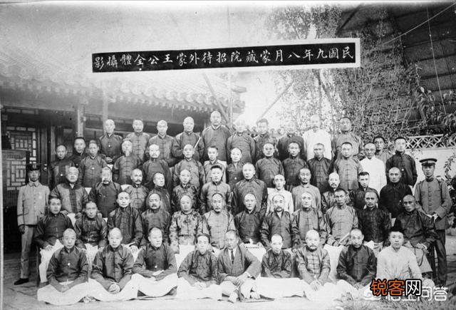 蒙古黄金家族还有后人吗,现在在哪里？