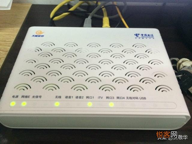 我家的是200兆宽带用的是全千兆路由器,千兆光猫超五类网线,但手机WiFi测速才13mb怎么回事？