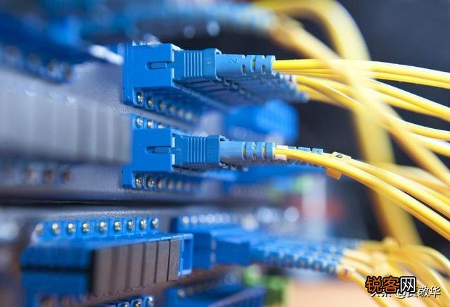 我家的是200兆宽带用的是全千兆路由器,千兆光猫超五类网线,但手机WiFi测速才13mb怎么回事？