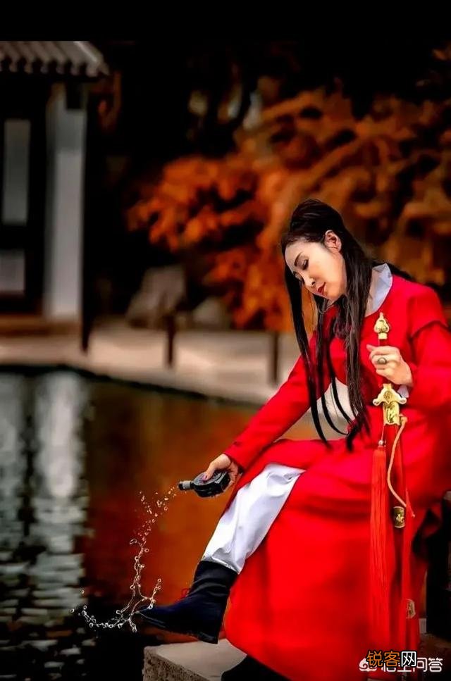 能否发一首您的原创七律？