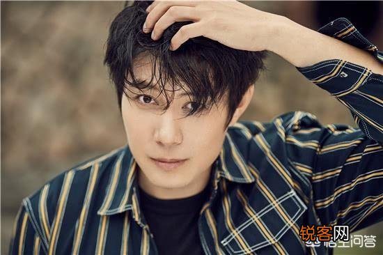 《人间·喜剧》为何不如《疯狂的石头》,艾伦演技比不过黄渤吗？