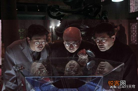 《疯狂的石头》和《无名之辈》谁更好看？