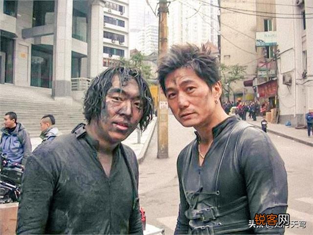 《疯狂的石头》和《无名之辈》谁更好看？