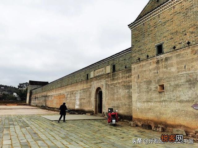 百度地图或高德地图 若自驾西藏或新疆,手机导航没有信号,那咋整？