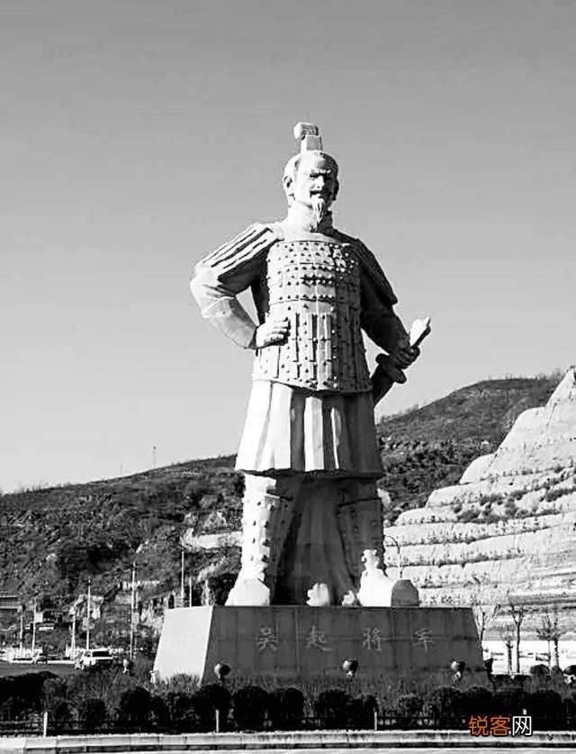 吴起被杀时为什么趴在楚悼王尸体上？