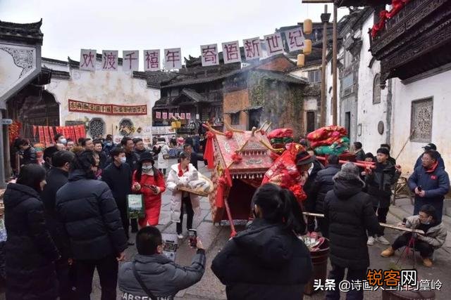 如何看待「70后」高龄夫妻自驾20万公里游遍全国？无子女陪伴是否存在安全与自由行之间的最优解？