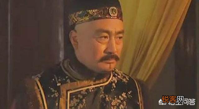 雍正当皇帝的时候圈禁了他很多兄弟,到乾隆的时候,他是怎么对待这些叔伯的？