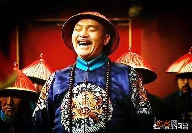 雍正当皇帝的时候圈禁了他很多兄弟,到乾隆的时候,他是怎么对待这些叔伯的？