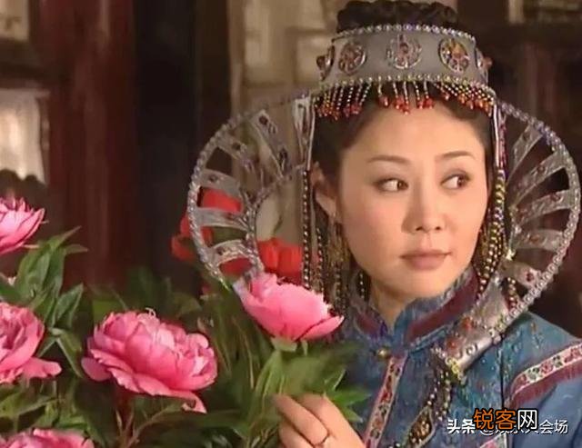 《康熙王朝》胤禔钟情宝日龙梅,康熙为何当着他的面与宝日龙梅云雨？胤禔心里疼吗？