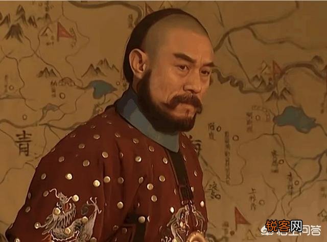 雍正王朝中：邬思道离开雍正皇帝,为何没有投奔年羹尧,而选择了李卫？