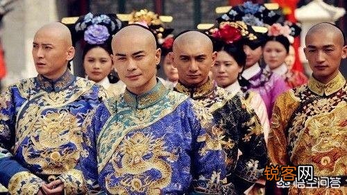 康熙作为千古一帝,为何不亲自把雍正扶上位当几年太上皇,避免九王夺嫡的局面发生？