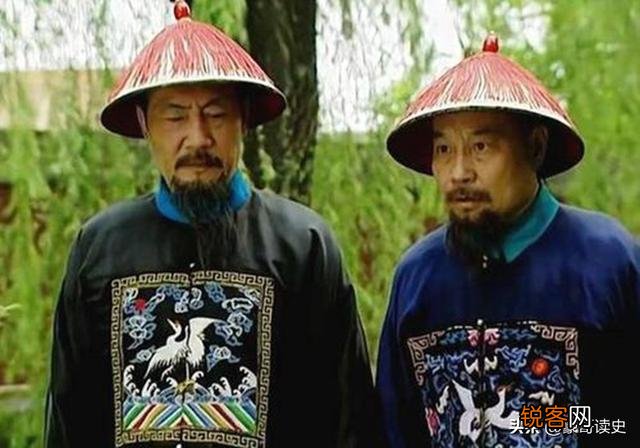 清朝的九子夺嫡,为何八爷党四人敌不过四爷党二人呢？