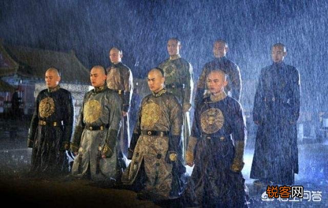 清朝的九子夺嫡,为何八爷党四人敌不过四爷党二人呢？