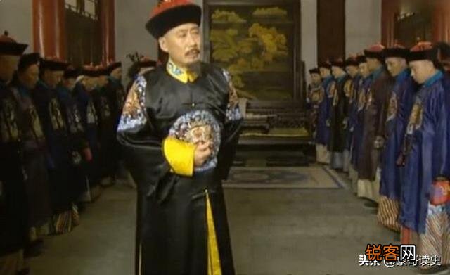 清朝的九子夺嫡,为何八爷党四人敌不过四爷党二人呢？