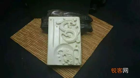文玩圈里,老玩友所说的“三高”和“三无”,是什么意思？