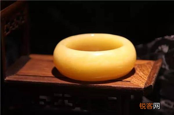 文玩圈里,老玩友所说的“三高”和“三无”,是什么意思？