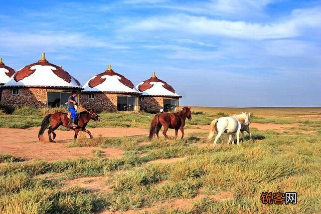 在内蒙,男女同住一个帐篷里的女性,应该怎样保护自己的隐私？