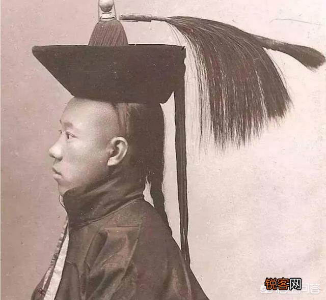 清朝男人的辫子多久洗一次？为何有人说英国传教士直呼令人感到恶心呢？