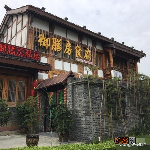 你们有没有遇到过什么奇葩的店名？