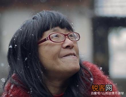 46岁女诗人余秀华与90后小伙杨槠策相恋,他们的爱情是真爱吗？