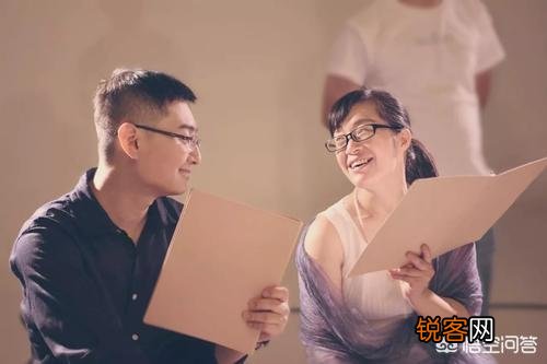 有人说余秀华的诗是“金瓶梅体”,你怎么看？